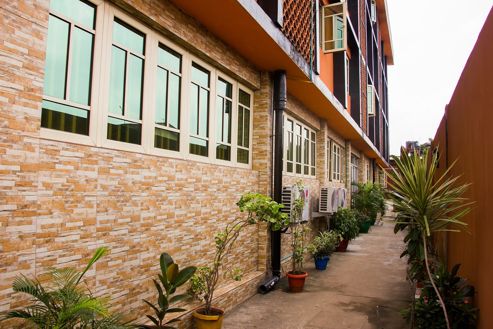 Apollo Hotel Lagos Exterior foto